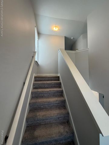 4931 Treeside Lane, Troy, MI 48098