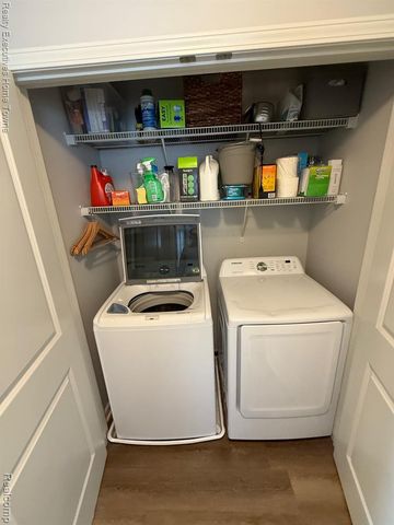 4931 Treeside Lane, Troy, MI 48098