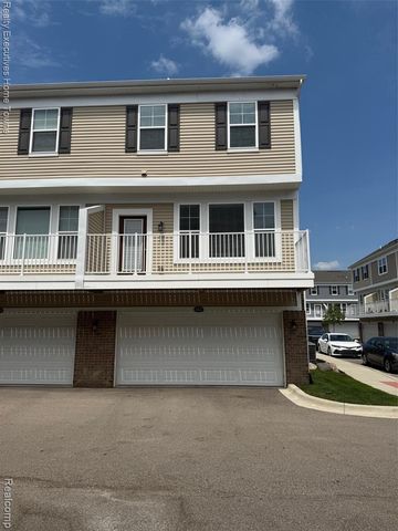 4931 Treeside Lane, Troy, MI 48098