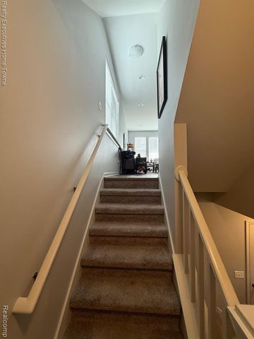 4931 Treeside Lane, Troy, MI 48098