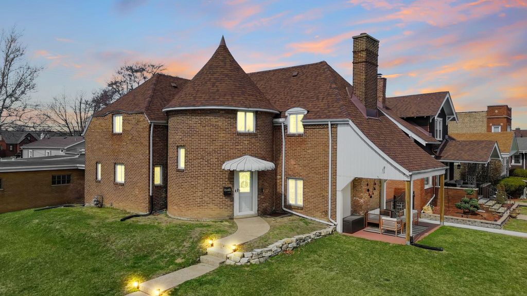 1648 Davis Avenue, Whiting, IN 46394