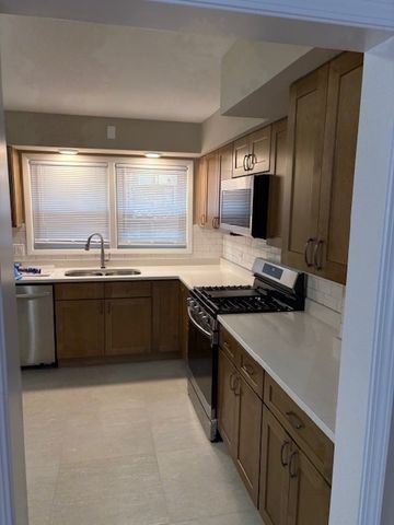 3518 W MAIN Street, Skokie, IL 60076