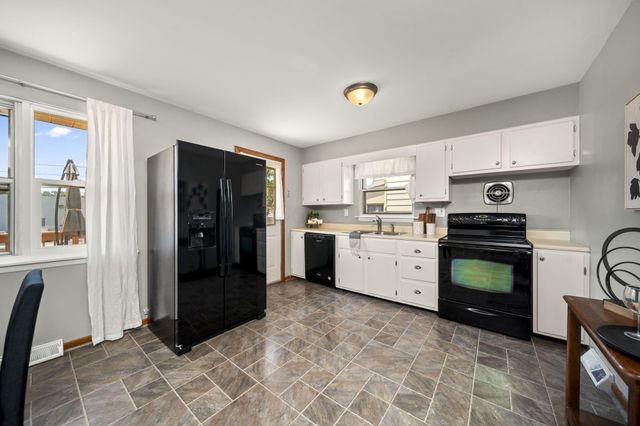 53 E Hocking Street, Canal Winchester, OH 43110