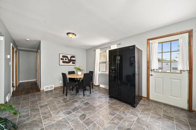 53 E Hocking Street, Canal Winchester, OH 43110