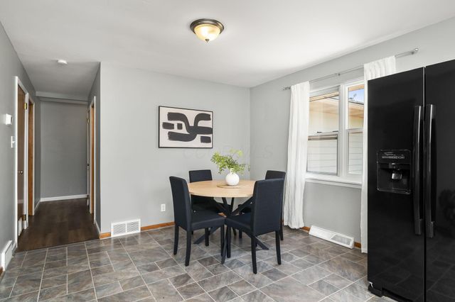 53 E Hocking Street, Canal Winchester, OH 43110