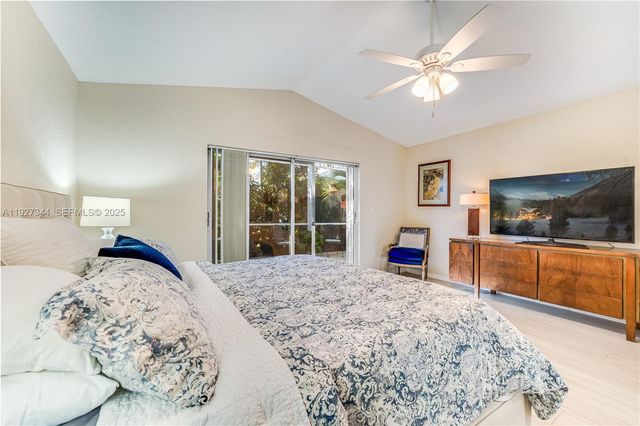 15230 Wilshire Way, Pembroke Pines, FL 33027