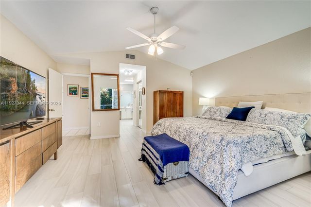 15230 Wilshire Way, Pembroke Pines, FL 33027