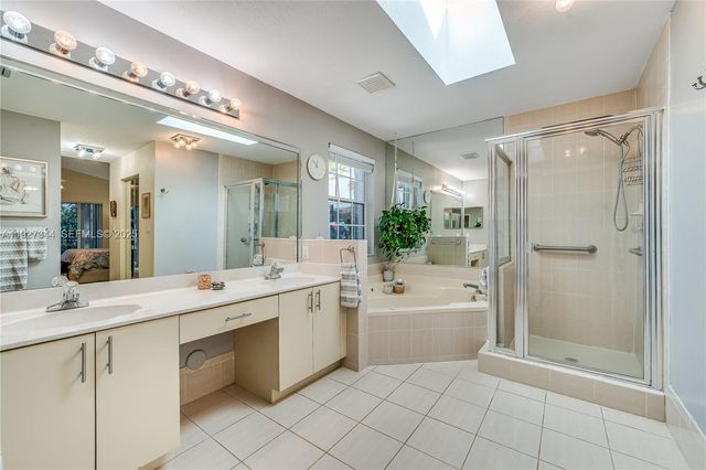 15230 Wilshire Way, Pembroke Pines, FL 33027