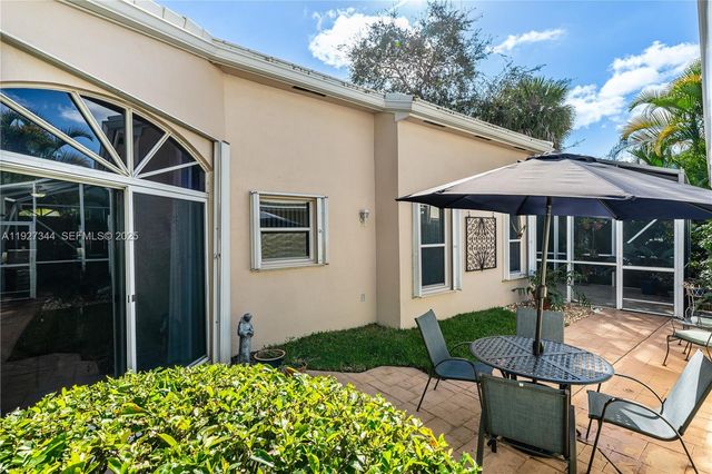 15230 Wilshire Way, Pembroke Pines, FL 33027