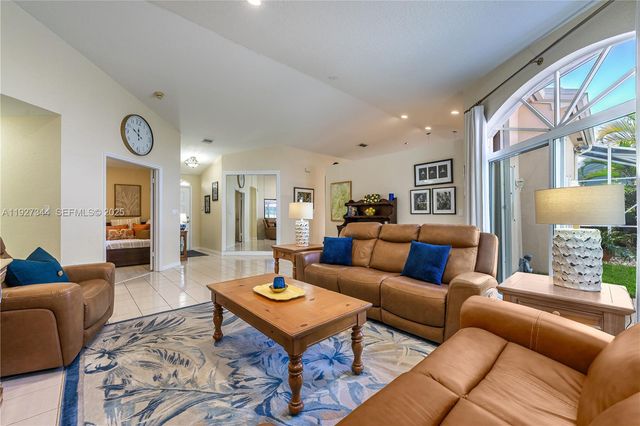 15230 Wilshire Way, Pembroke Pines, FL 33027