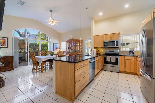 15230 Wilshire Way, Pembroke Pines, FL 33027