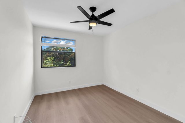 176 NW 106th Terrace, Pembroke Pines, FL 33026