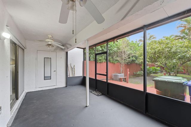 176 NW 106th Terrace, Pembroke Pines, FL 33026