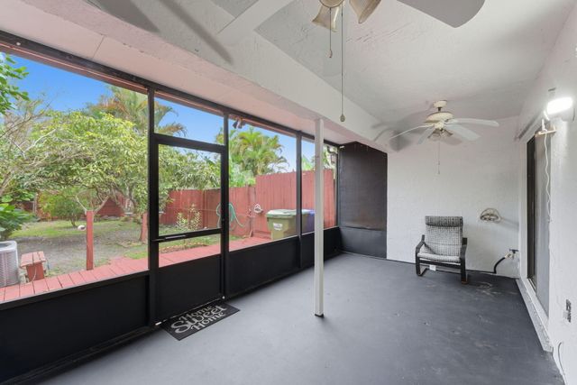176 NW 106th Terrace, Pembroke Pines, FL 33026