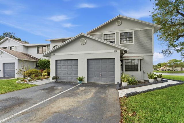 176 NW 106th Terrace, Pembroke Pines, FL 33026