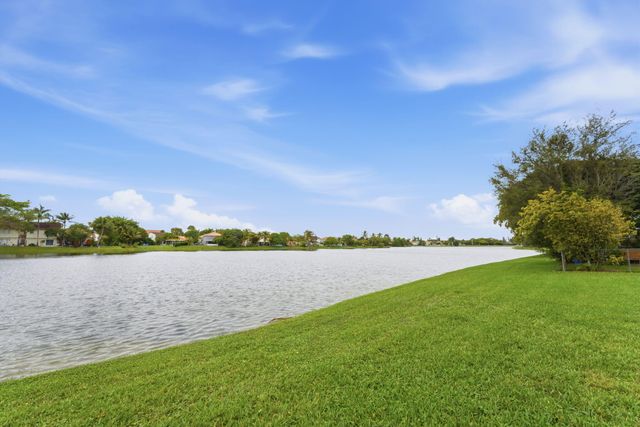 176 NW 106th Terrace, Pembroke Pines, FL 33026