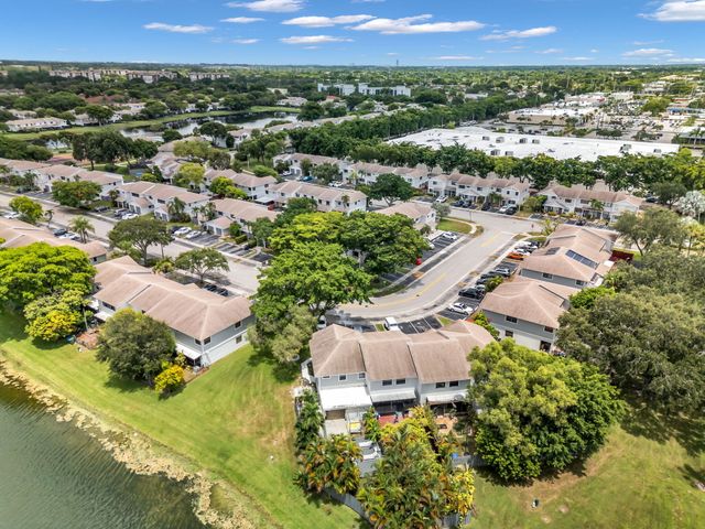 176 NW 106th Terrace, Pembroke Pines, FL 33026