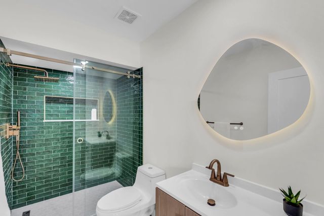 176 NW 106th Terrace, Pembroke Pines, FL 33026
