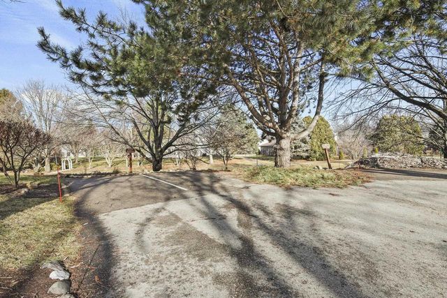 7372 Old Sauk Road, Madison, WI 53717