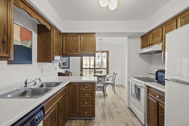 7372 Old Sauk Road, Madison, WI 53717