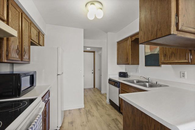 7372 Old Sauk Road, Madison, WI 53717