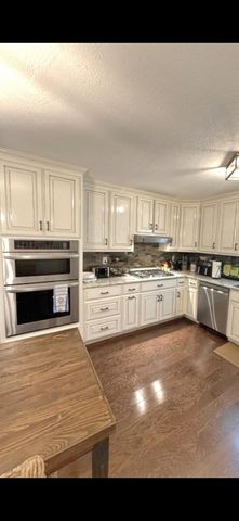 206 State Ave, Lawrenceburg, TN 38464