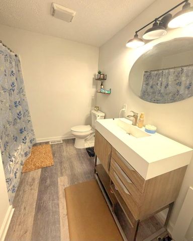 206 State Ave, Lawrenceburg, TN 38464