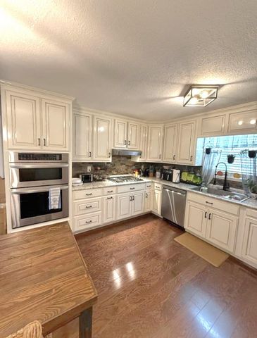 206 State Ave, Lawrenceburg, TN 38464