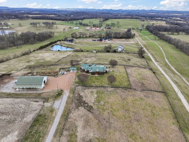 1180 Allisona Rd, Eagleville, TN 37060