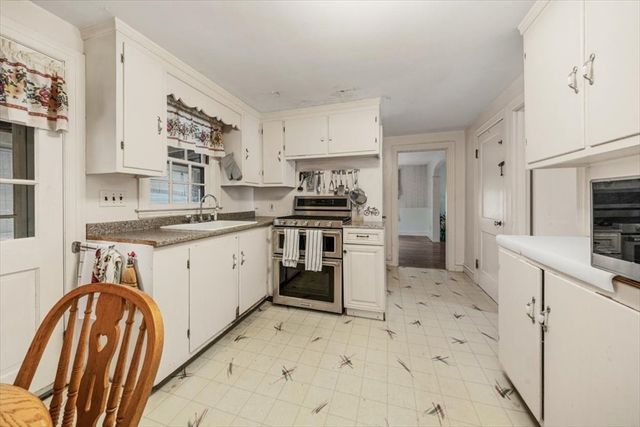 270 Wilson Ave, Quincy, MA 02170