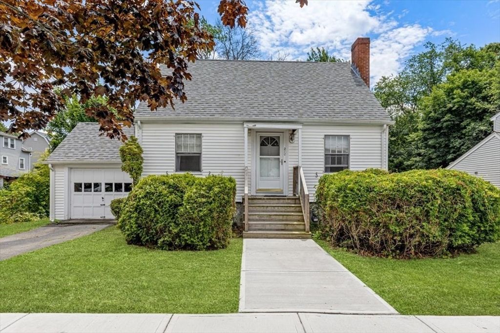 270 Wilson Ave, Quincy, MA 02170