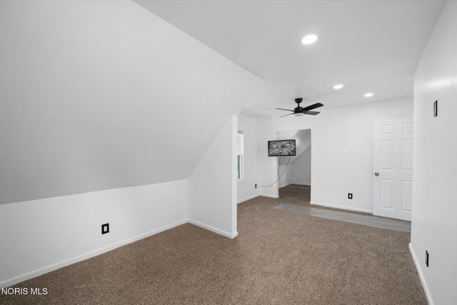 2042 Airline Avenue, Toledo, OH 43609