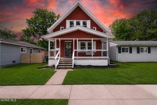 2042 Airline Avenue, Toledo, OH 43609