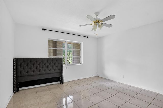 3930 Crystal Lake Drive 308, Deerfield Beach, FL 33064