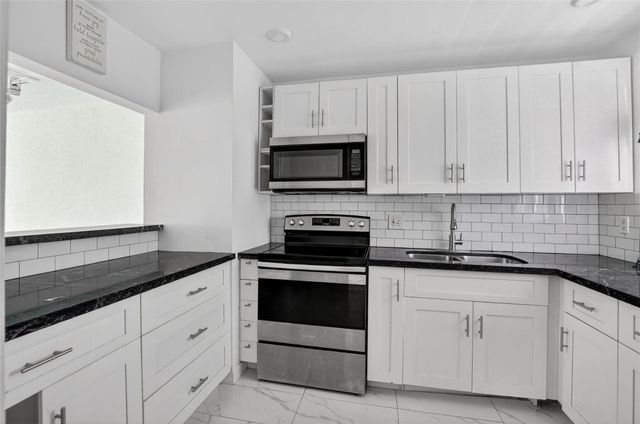 3930 Crystal Lake Drive 308, Deerfield Beach, FL 33064