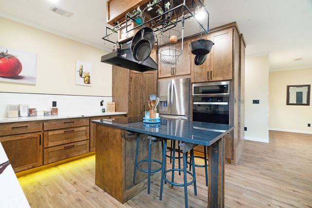 140 N Cedar, Blossom, TX 75416