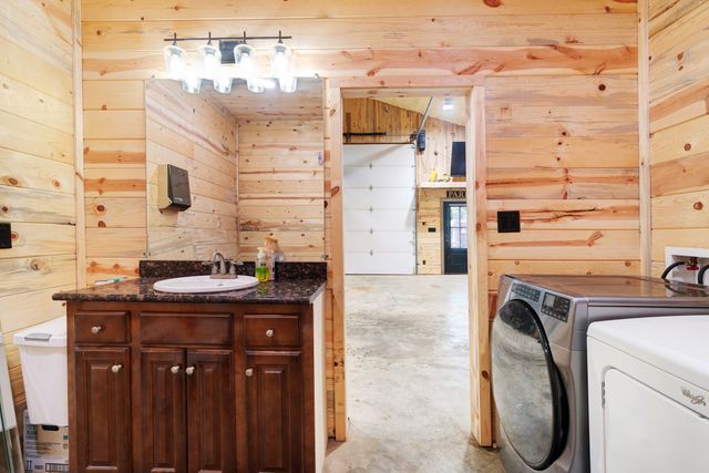 140 N Cedar, Blossom, TX 75416