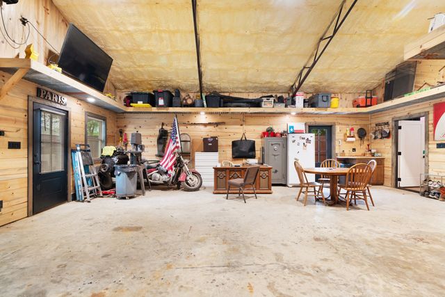 140 N Cedar, Blossom, TX 75416