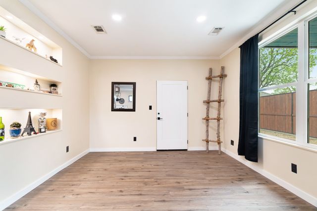 140 N Cedar, Blossom, TX 75416