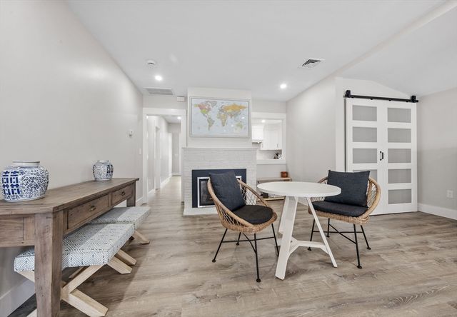 24 Cove St, Wareham, MA 02558