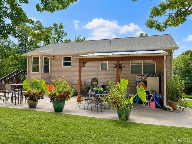 22907 Lakeside Hills Drive, Warrenton, MO 63383