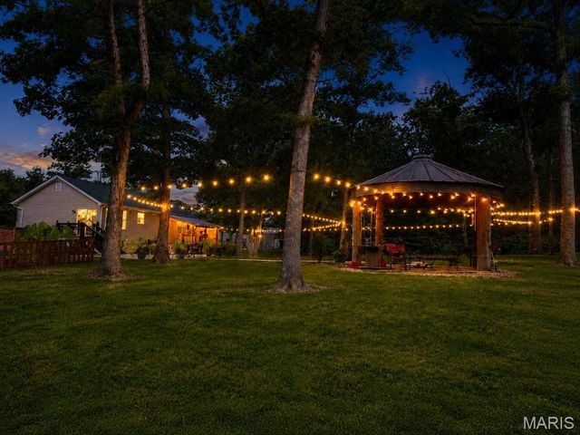 22907 Lakeside Hills Drive, Warrenton, MO 63383