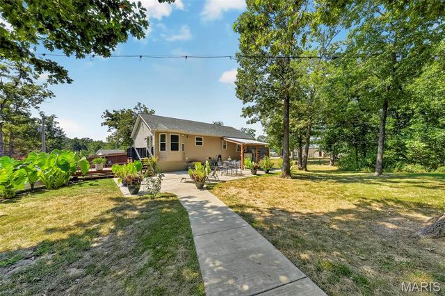 22907 Lakeside Hills Drive, Warrenton, MO 63383