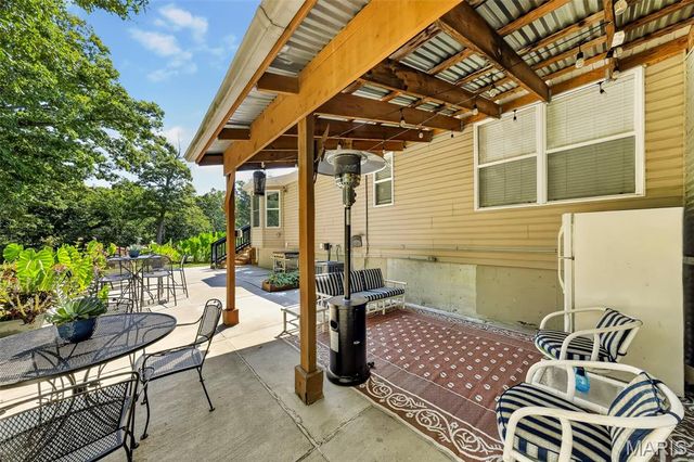 22907 Lakeside Hills Drive, Warrenton, MO 63383