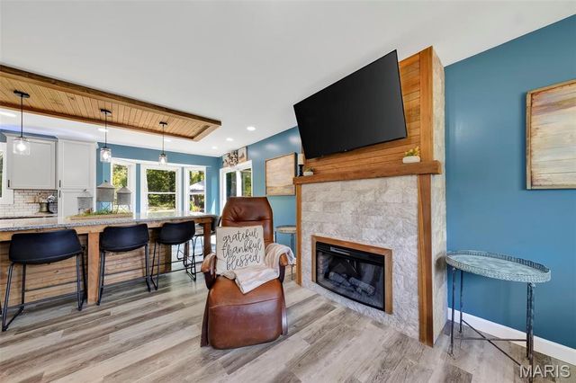 22907 Lakeside Hills Drive, Warrenton, MO 63383