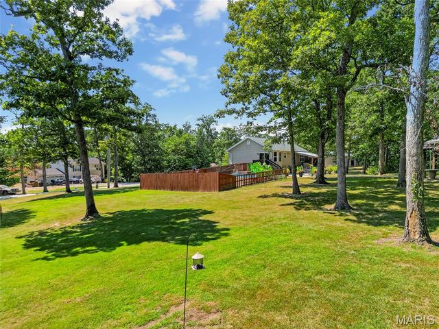 22907 Lakeside Hills Drive, Warrenton, MO 63383