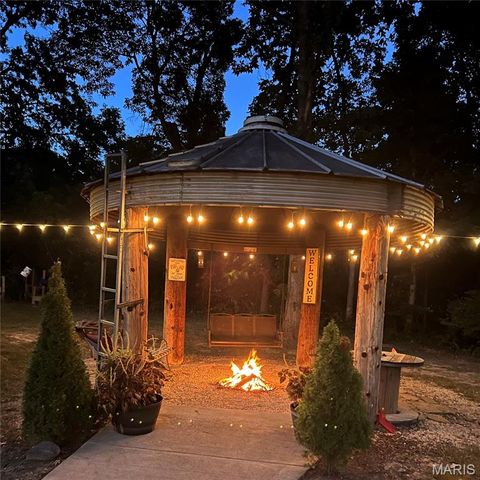 22907 Lakeside Hills Drive, Warrenton, MO 63383