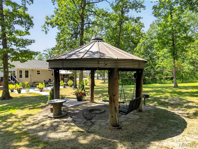 22907 Lakeside Hills Drive, Warrenton, MO 63383