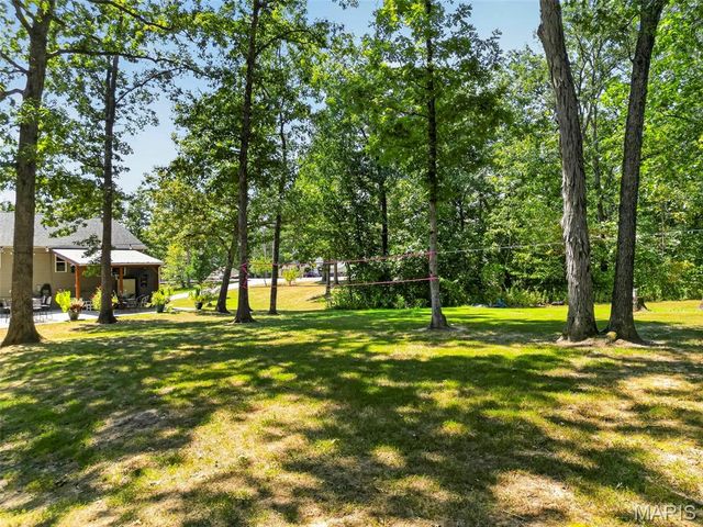 22907 Lakeside Hills Drive, Warrenton, MO 63383