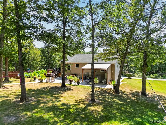 22907 Lakeside Hills Drive, Warrenton, MO 63383